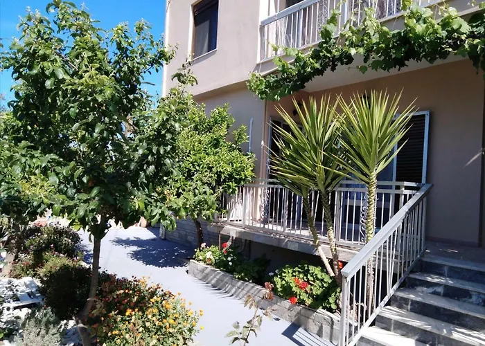 Sofia's Garden Apartman *